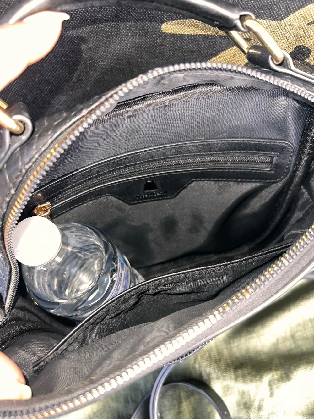 Tote&Carry messenger bag